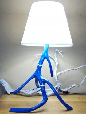 lampe Alien bleu phtalocyanine avec abat jour blanc