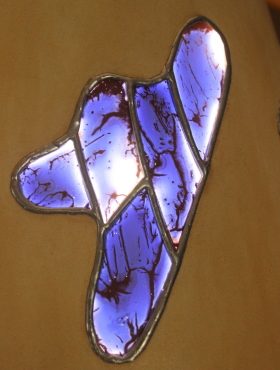zoom lamp dromedary light ocre lampshade tadelakt stained glass windows