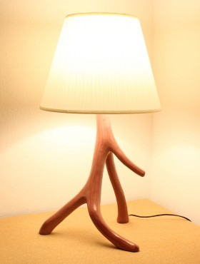 lampe stuc chaux ocre de Malaga avec nacre abat jour blanc