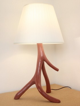 lampe stuc chaux ocre de Malaga avec nacre abat jour blanc