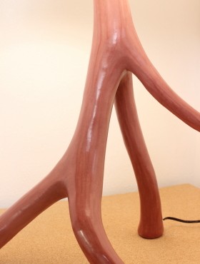 candeeiro em estuque de cal ocre de Malaga perolada com abajur branco